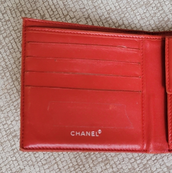 Chanel RARE Travel Line Wallet - Picture 4 of 16